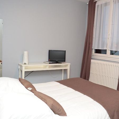 Hotel Auberge Du Lac Marcilly-sur-Tille Esterno foto