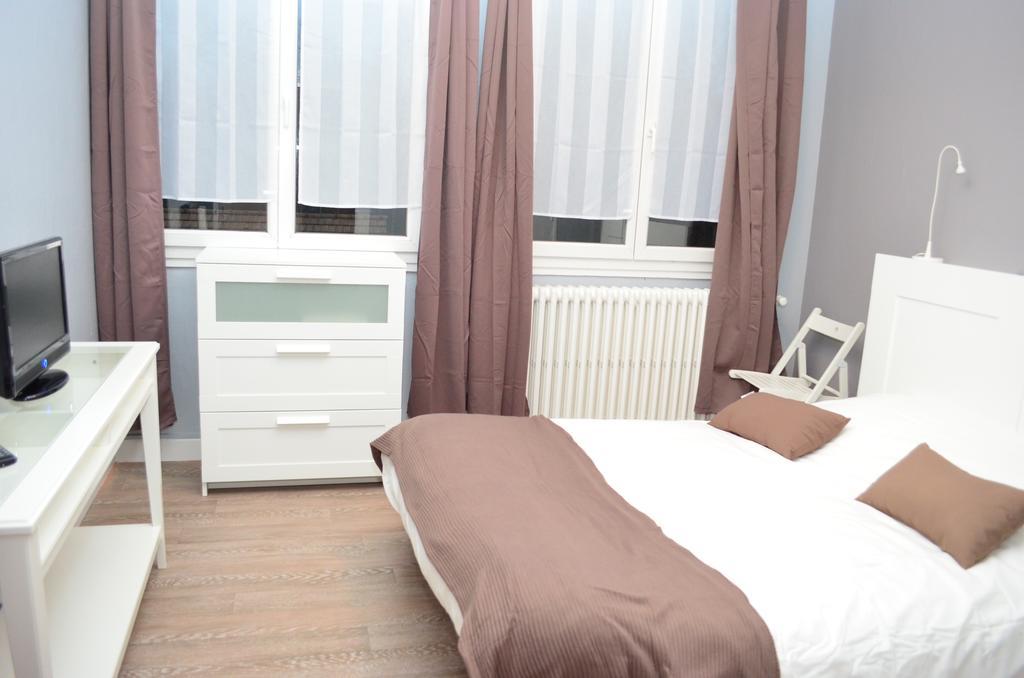 Hotel Auberge Du Lac Marcilly-sur-Tille Esterno foto