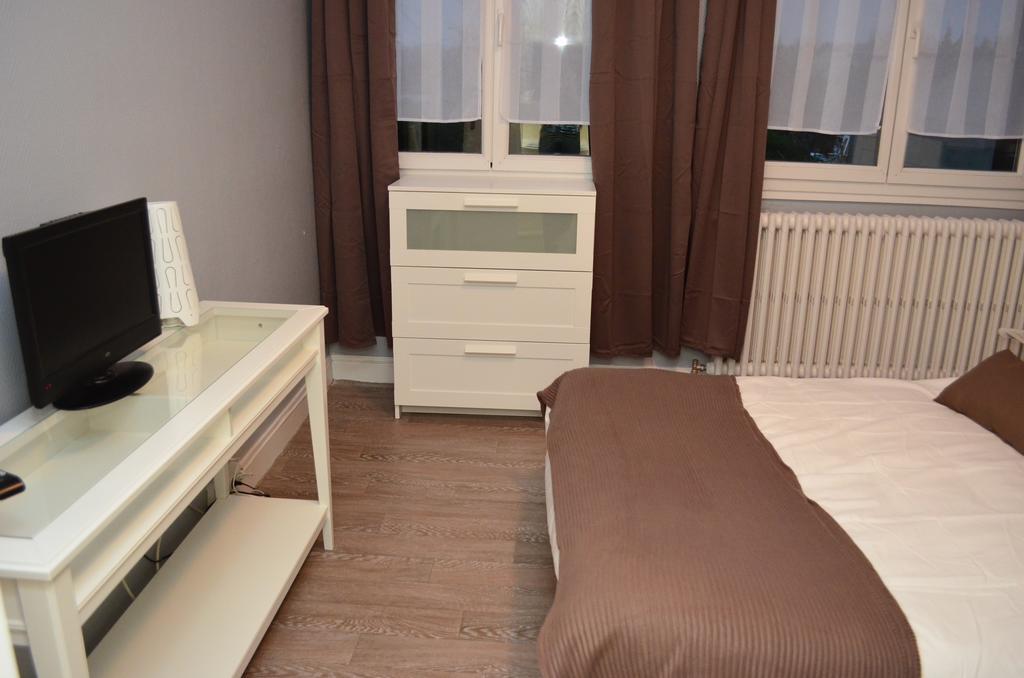 Hotel Auberge Du Lac Marcilly-sur-Tille Esterno foto